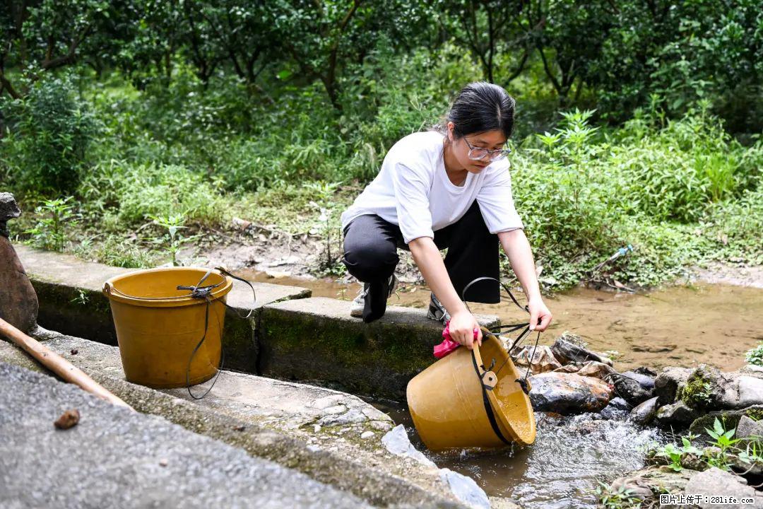全网追的“扁担女孩”，找了一份暑假工，时薪12元 - 阿拉尔生活资讯 - 阿拉尔28生活网 ale.28life.com